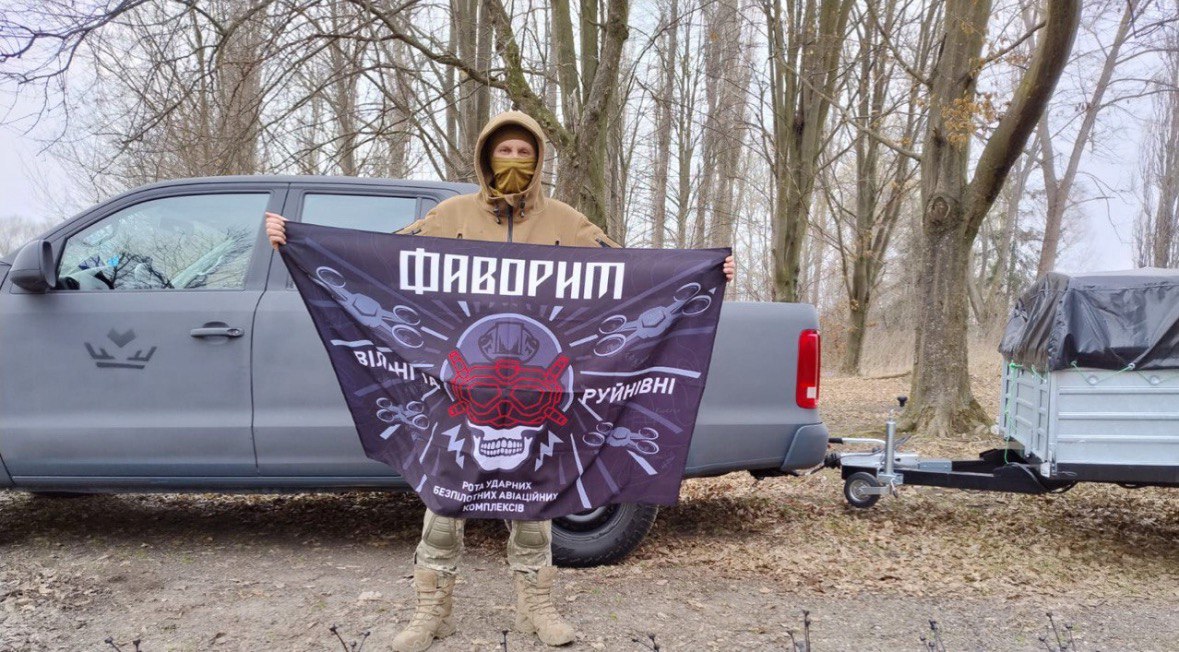 Favbet Foundation передав роті "Фаворит" ще два позашляховики і двовісний причіп